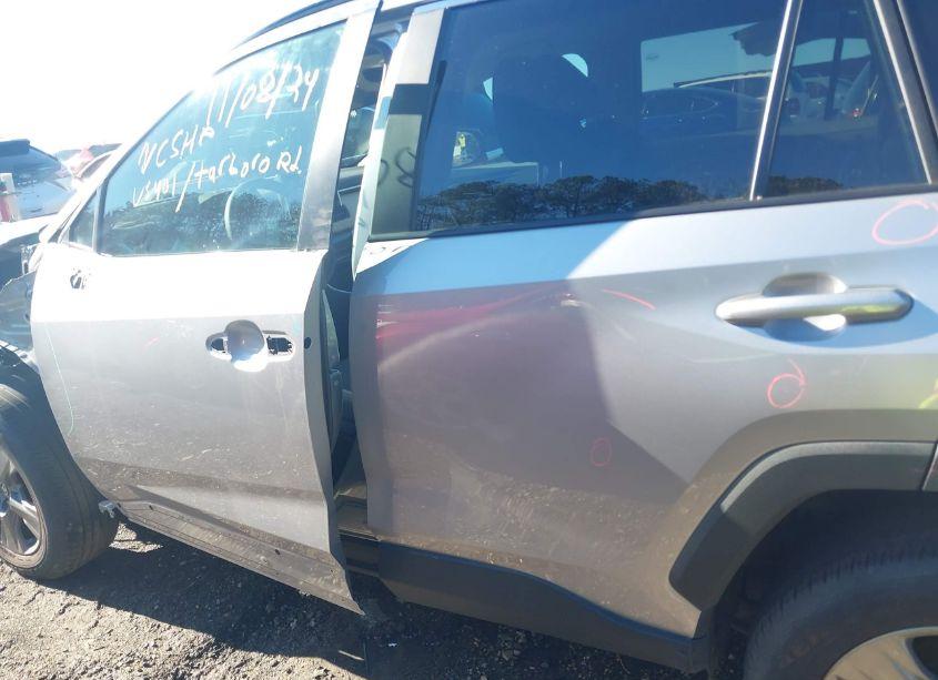 Photo 14 of 2024 Toyota Rav4 XLE (VIN 2T3W1RFV9RC254640)