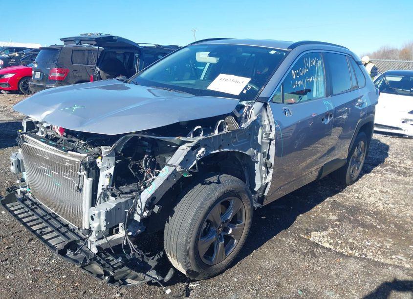 Photo 2 of 2024 Toyota Rav4 XLE (VIN 2T3W1RFV9RC254640)