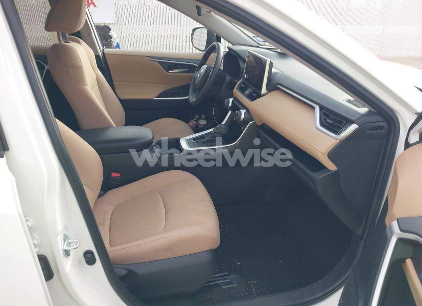 Photo 5 of 2024 Toyota Rav4 XLE (VIN 2T3W1RFV9RC257957)