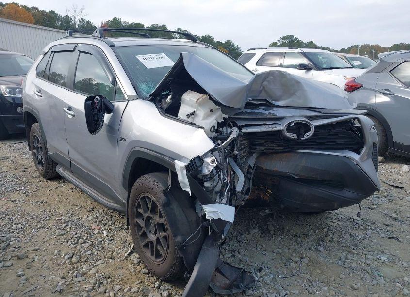 Photo 13 of 2024 Toyota Rav4 XLE (VIN 2T3W1RFV9RC263273)