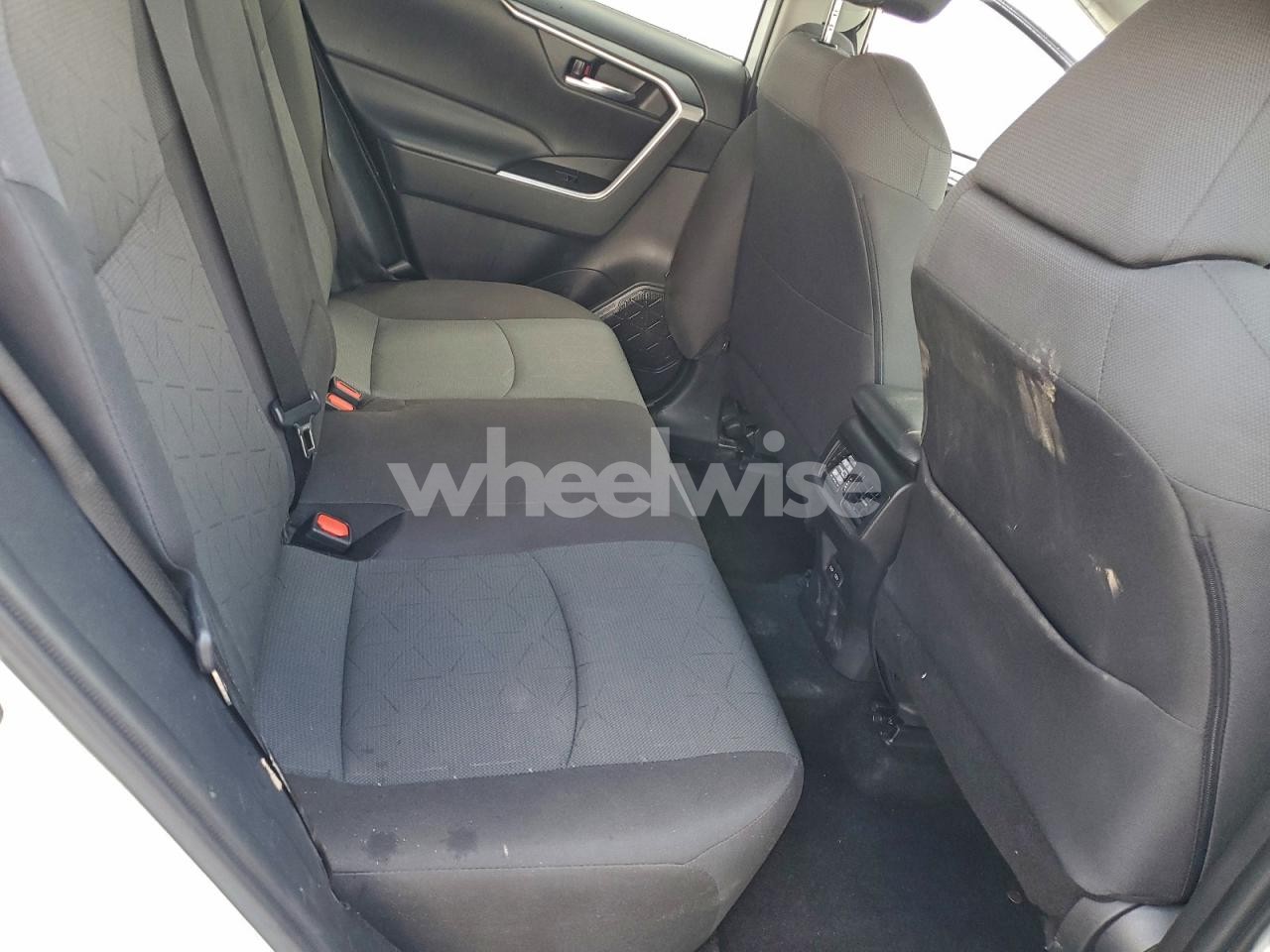 Photo 10 of 2024 TOYOTA RAV4 XLE (VIN 2T3W1RFV9RC278243)