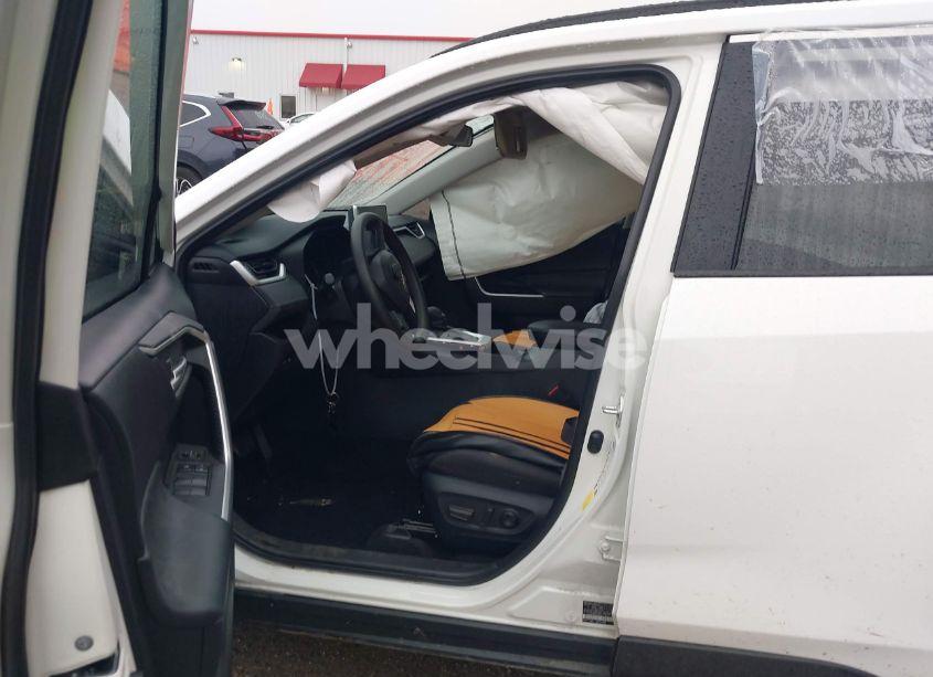 Photo 5 of 2024 Toyota Rav4 XLE (VIN 2T3W1RFV9RC298637)