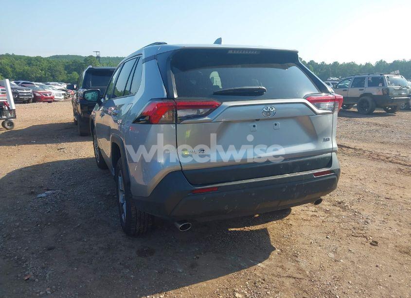 Photo 3 of 2024 Toyota Rav4 XLE (VIN 2T3W1RFV9RW314785)