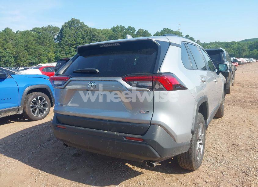 Photo 4 of 2024 Toyota Rav4 XLE (VIN 2T3W1RFV9RW314785)