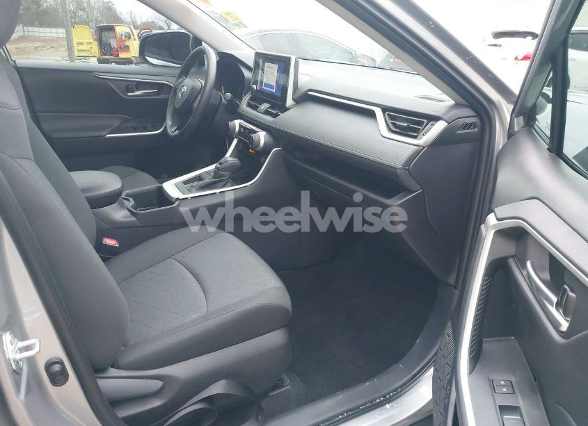 Photo 5 of 2025 Toyota Rav4 XLE (VIN 2T3W1RFV9SC304653)