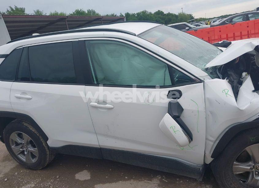 Photo 13 of 2025 Toyota Rav4 XLE (VIN 2T3W1RFV9SW369324)