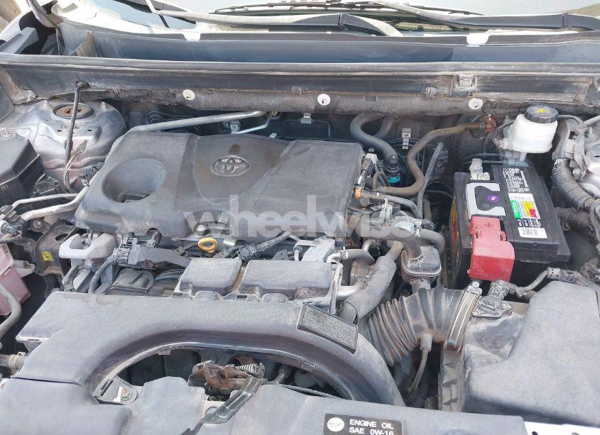 Photo 10 of 2019 Toyota Rav4 XLE (VIN 2T3W1RFVXKC023834)