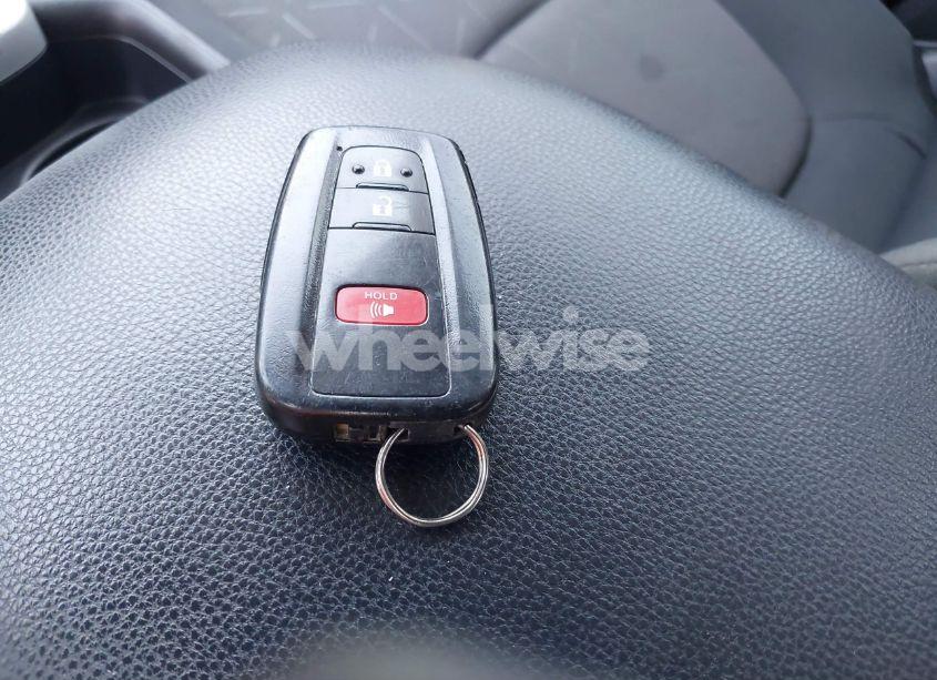 Photo 11 of 2019 Toyota Rav4 XLE (VIN 2T3W1RFVXKC023834)