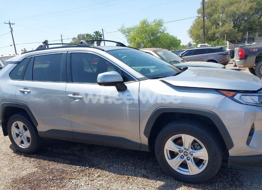 Photo 14 of 2019 Toyota Rav4 XLE (VIN 2T3W1RFVXKC023834)