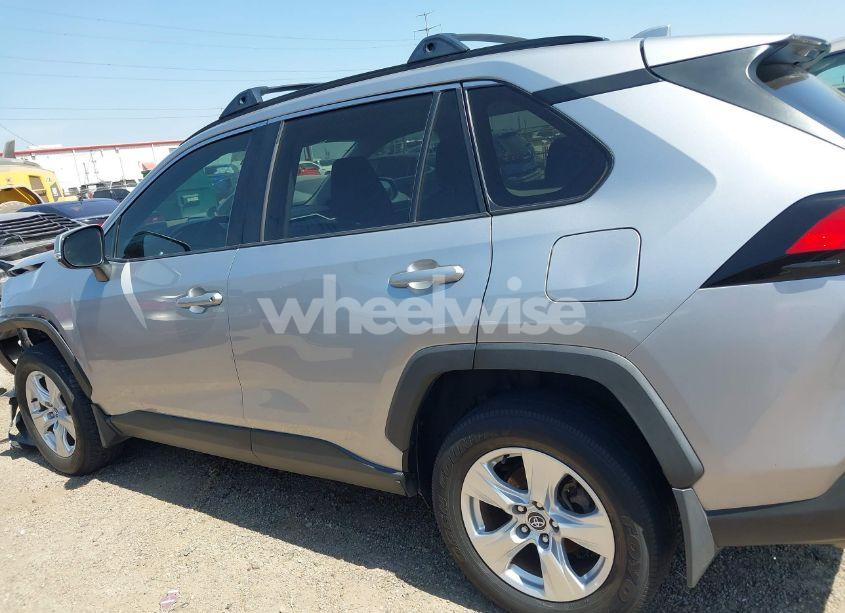 Photo 15 of 2019 Toyota Rav4 XLE (VIN 2T3W1RFVXKC023834)