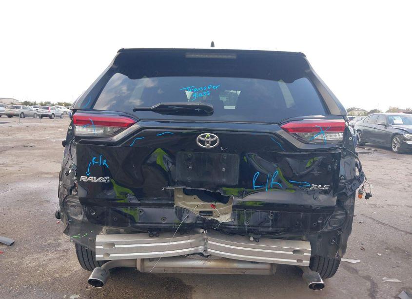 Photo 6 of 2020 Toyota Rav4 XLE (VIN 2T3W1RFVXLC036245)
