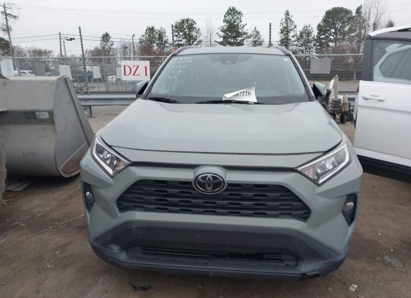 Photo 11 of 2020 Toyota Rav4 XLE (VIN 2T3W1RFVXLC044264)