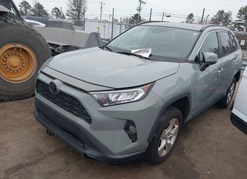 Photo 2 of 2020 Toyota Rav4 XLE (VIN 2T3W1RFVXLC044264)