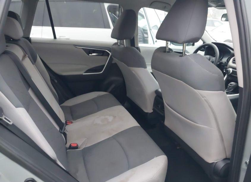 Photo 8 of 2020 Toyota Rav4 XLE (VIN 2T3W1RFVXLC044264)