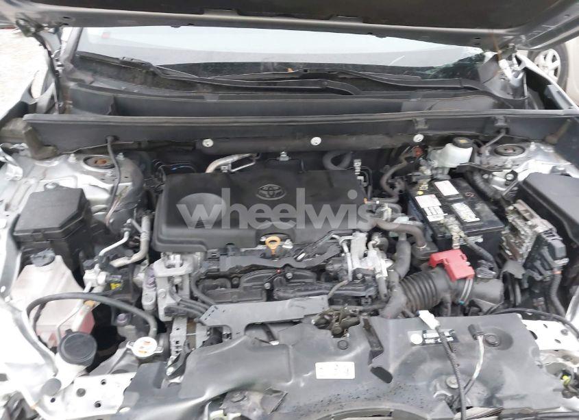 Photo 10 of 2020 Toyota Rav4 XLE (VIN 2T3W1RFVXLC053224)