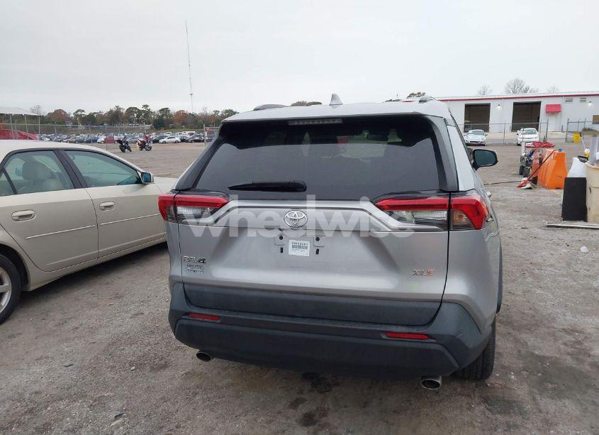 Photo 16 of 2020 Toyota Rav4 XLE (VIN 2T3W1RFVXLC053224)