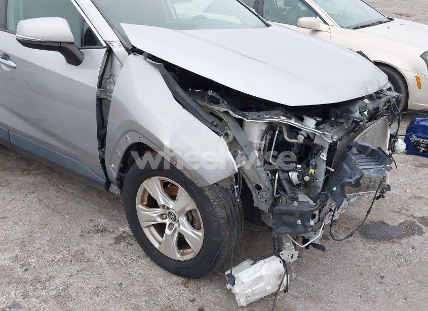 Photo 19 of 2020 Toyota Rav4 XLE (VIN 2T3W1RFVXLC053224)