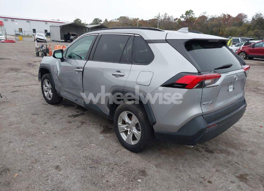 Photo 3 of 2020 Toyota Rav4 XLE (VIN 2T3W1RFVXLC053224)