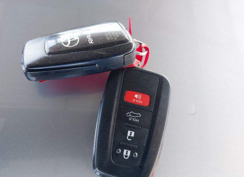 Photo 11 of 2021 Toyota Rav4 XLE (VIN 2T3W1RFVXMC096284)