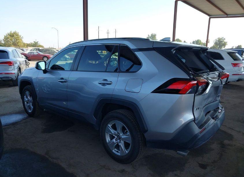 Photo 14 of 2021 Toyota Rav4 XLE (VIN 2T3W1RFVXMC096284)