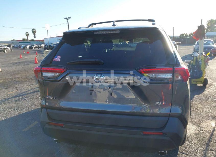 Photo 16 of 2021 Toyota Rav4 XLE (VIN 2T3W1RFVXMC104044)