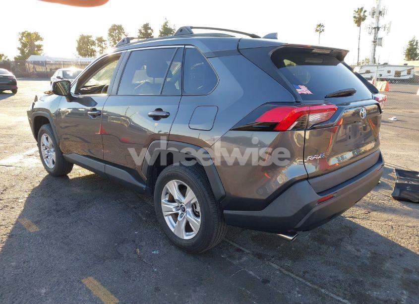 Photo 3 of 2021 Toyota Rav4 XLE (VIN 2T3W1RFVXMC104044)