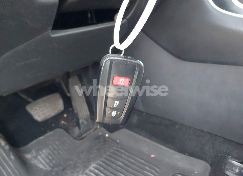 Photo 11 of 2021 Toyota Rav4 XLE (VIN 2T3W1RFVXMC158461)