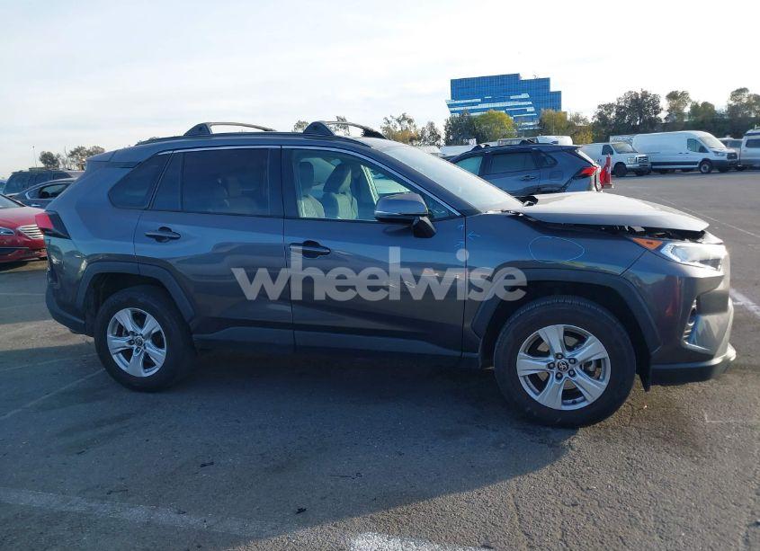 Photo 13 of 2021 Toyota Rav4 XLE (VIN 2T3W1RFVXMC158461)