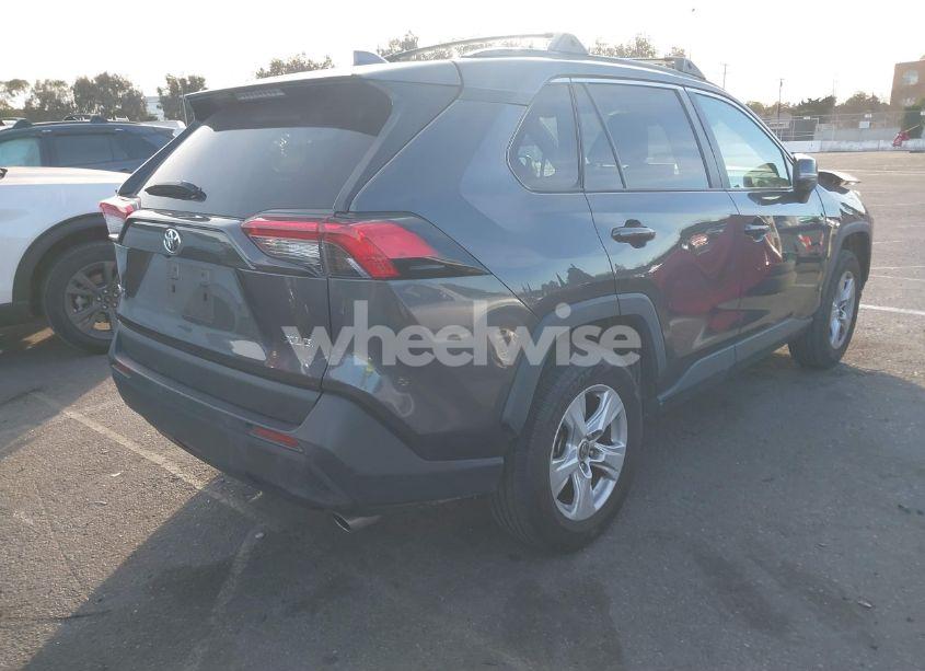 Photo 4 of 2021 Toyota Rav4 XLE (VIN 2T3W1RFVXMC158461)