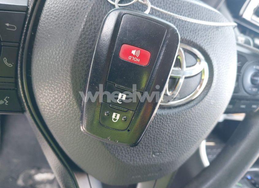 Photo 11 of 2021 Toyota Rav4 XLE (VIN 2T3W1RFVXMW104236)