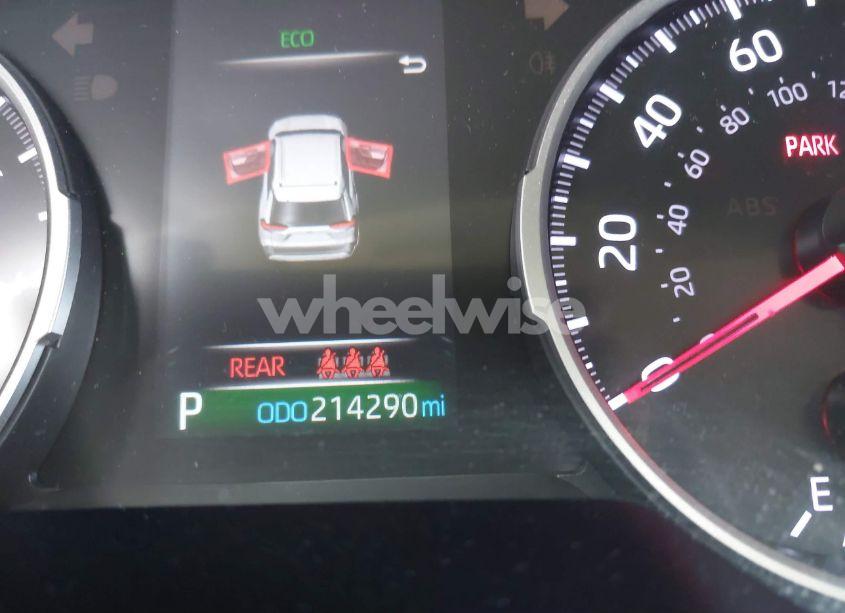 Photo 15 of 2021 Toyota Rav4 XLE (VIN 2T3W1RFVXMW104236)