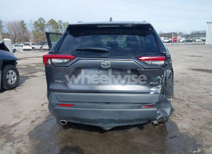 Photo 16 of 2021 Toyota Rav4 XLE (VIN 2T3W1RFVXMW104236)