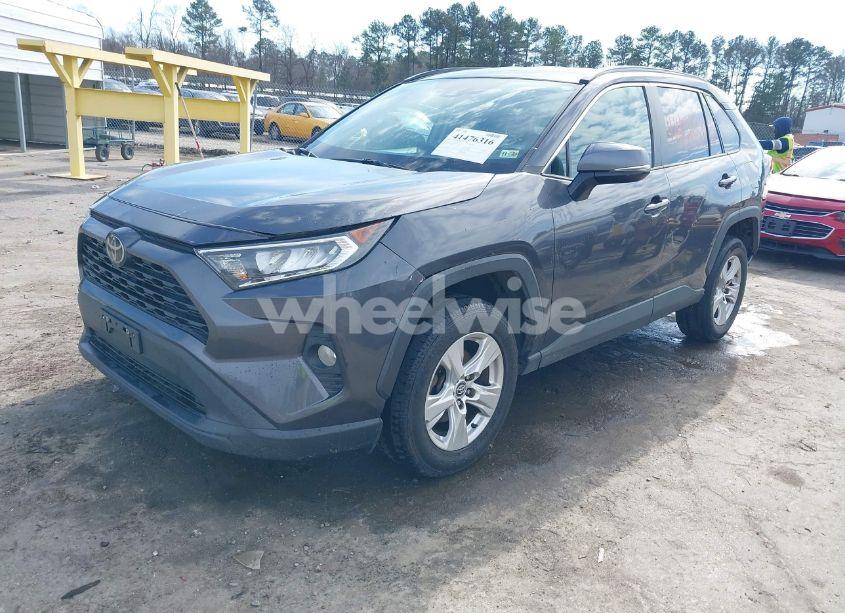 Photo 2 of 2021 Toyota Rav4 XLE (VIN 2T3W1RFVXMW104236)