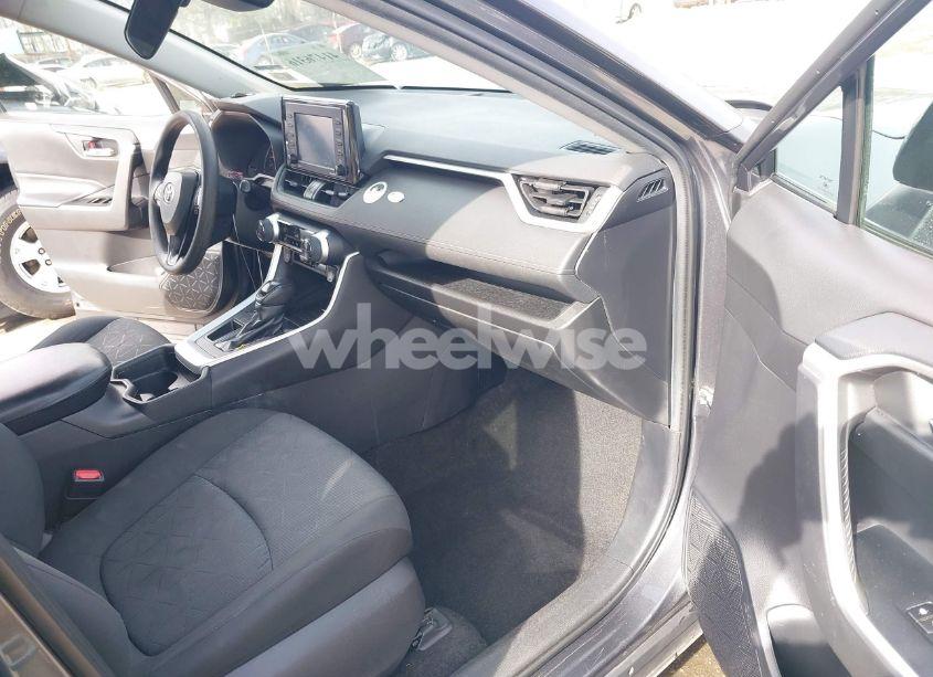 Photo 5 of 2021 Toyota Rav4 XLE (VIN 2T3W1RFVXMW104236)