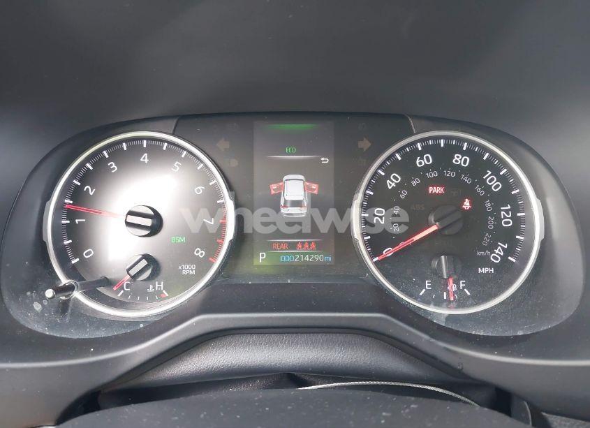 Photo 7 of 2021 Toyota Rav4 XLE (VIN 2T3W1RFVXMW104236)