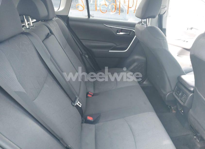 Photo 8 of 2021 Toyota Rav4 XLE (VIN 2T3W1RFVXMW104236)