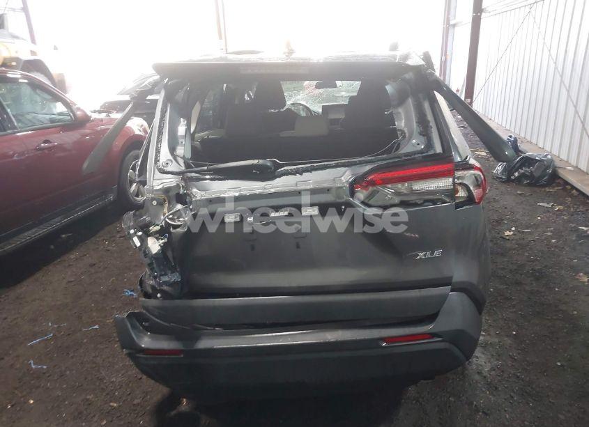 Photo 17 of 2021 Toyota Rav4 XLE (VIN 2T3W1RFVXMW117830)