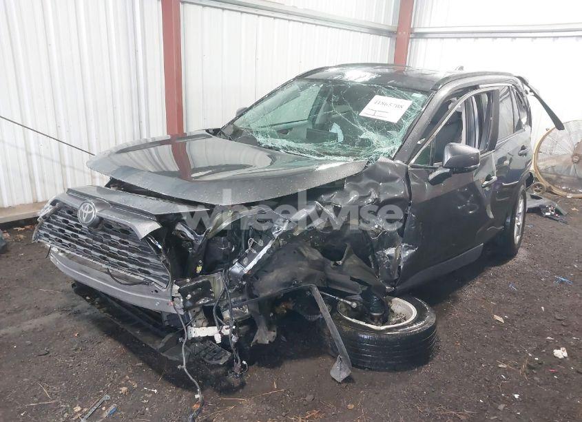 Photo 2 of 2021 Toyota Rav4 XLE (VIN 2T3W1RFVXMW117830)