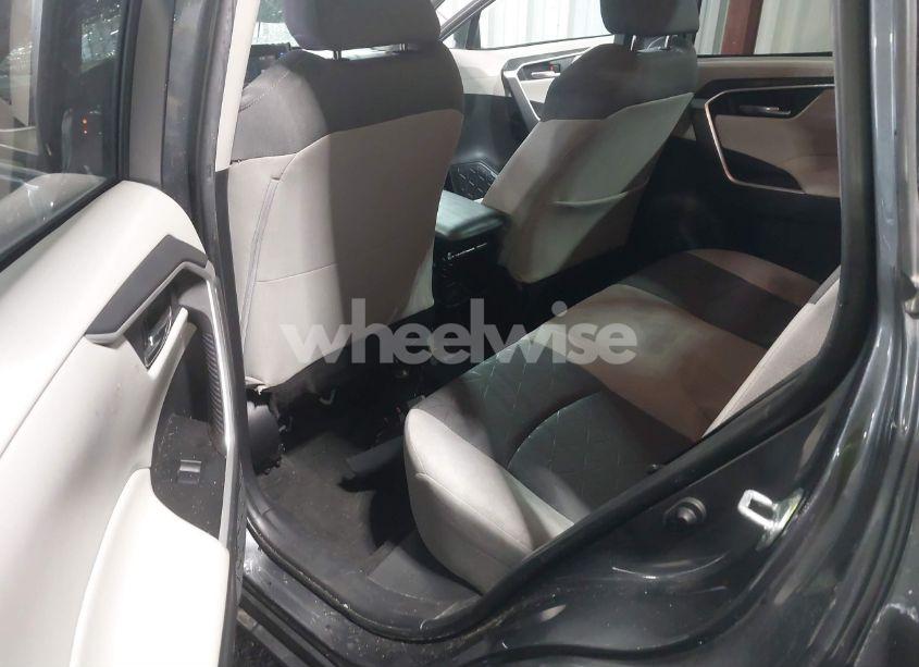 Photo 8 of 2021 Toyota Rav4 XLE (VIN 2T3W1RFVXMW117830)