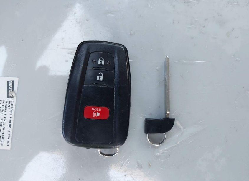 Photo 11 of 2021 Toyota Rav4 XLE (VIN 2T3W1RFVXMW131405)