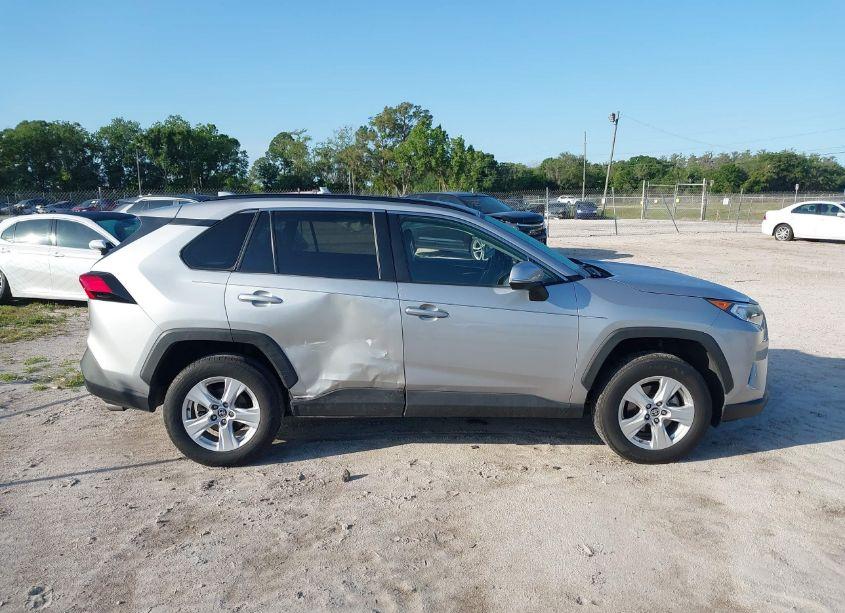 Photo 13 of 2021 Toyota Rav4 XLE (VIN 2T3W1RFVXMW131405)