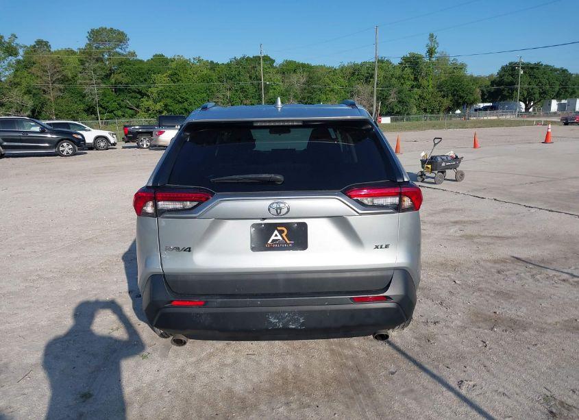 Photo 16 of 2021 Toyota Rav4 XLE (VIN 2T3W1RFVXMW131405)