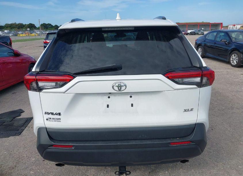 Photo 17 of 2022 Toyota Rav4 XLE (VIN 2T3W1RFVXNW190830)