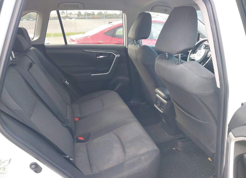 Photo 8 of 2022 Toyota Rav4 XLE (VIN 2T3W1RFVXNW190830)