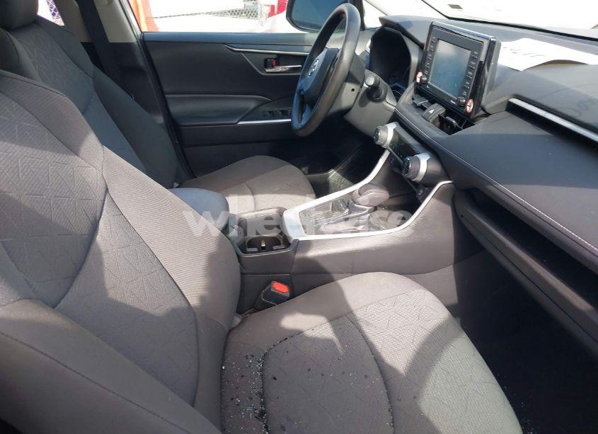 Photo 5 of 2022 Toyota Rav4 XLE (VIN 2T3W1RFVXNW191038)