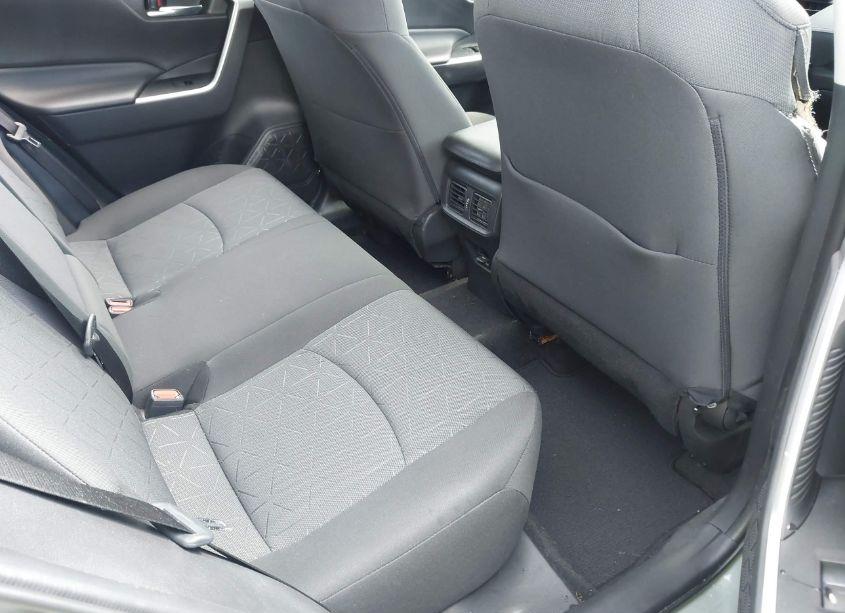 Photo 8 of 2022 Toyota Rav4 XLE (VIN 2T3W1RFVXNW191198)