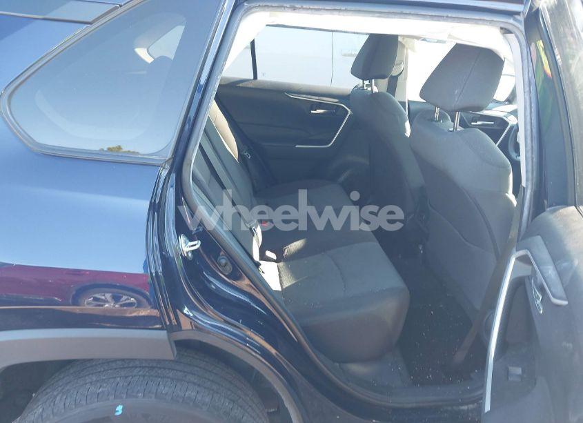 Photo 8 of 2022 Toyota Rav4 XLE (VIN 2T3W1RFVXNW202359)