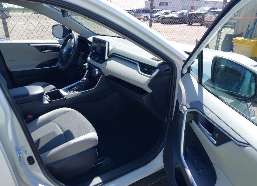 Photo 5 of 2023 Toyota Rav4 XLE (VIN 2T3W1RFVXPW271345)