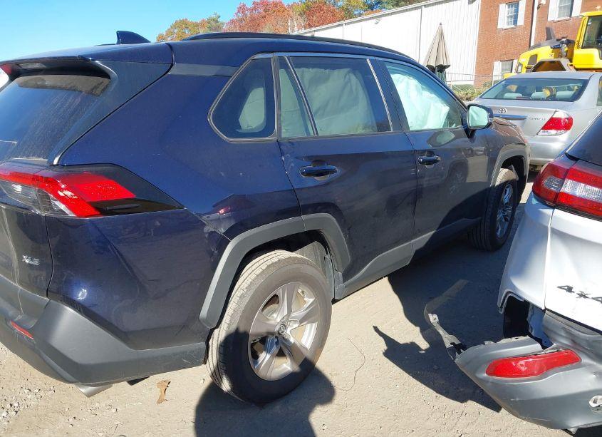 Photo 4 of 2023 Toyota Rav4 XLE (VIN 2T3W1RFVXPW281647)