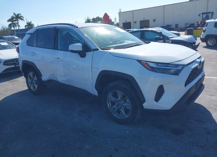 2023 Toyota Rav4 XLE (VIN 2T3W1RFVXPW285715) main photo